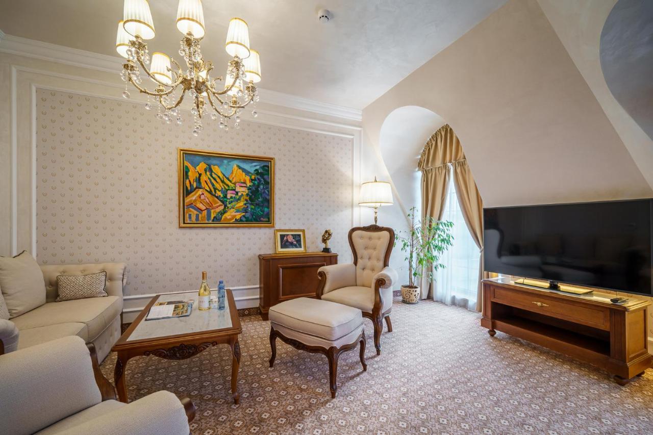 Residence City Garden - Certificate Of Excellence Top 10 Best Five-Stars City Hotels For 2024 Awarded By Htif Пловдив Экстерьер фото