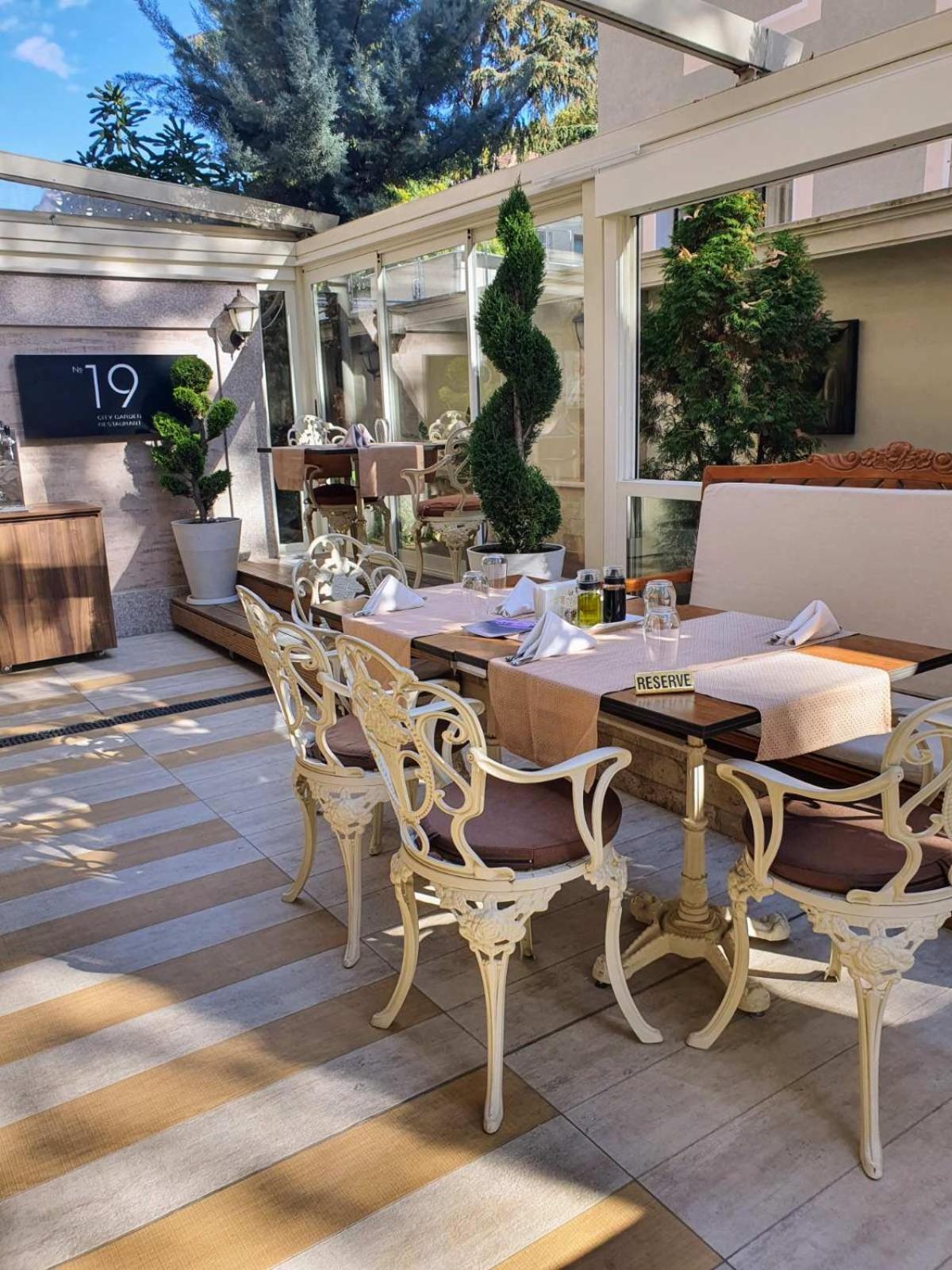 Residence City Garden - Certificate Of Excellence Top 10 Best Five-Stars City Hotels For 2024 Awarded By Htif Пловдив Экстерьер фото